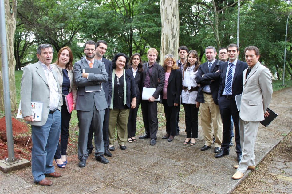 Visita espanhola 1 Empresários da Espanha e pesquisadores do IPT discutiram oportunidades de parceria