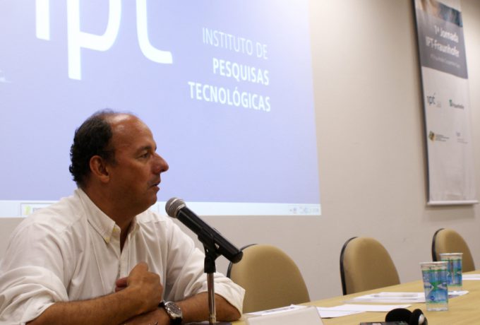 Carlos Alexandre Martins, consultor técnico da Petrobras, durante a “1ª Jornada IPT-Fraunhofer”