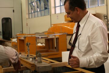 Glaucius Oliva conheceu as instalações do Centro de Engenharia Naval e Oceânica do IPT