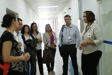 Delegação da espanha visita o Laboratório de Análises Químicas