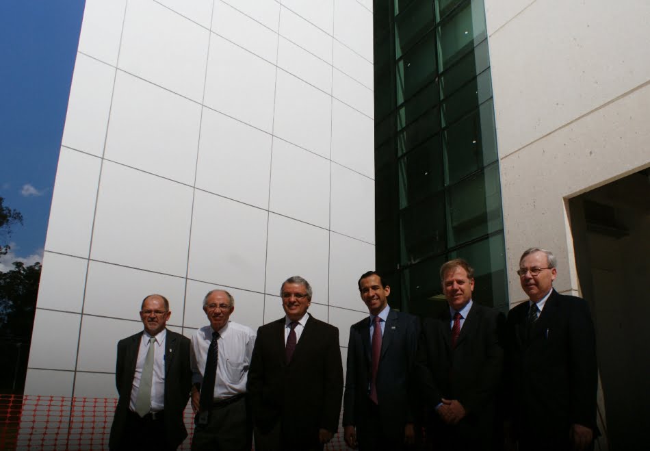 Da esq. para a dir.: Fernando Landgraf (diretor de inovação), Altamiro Francisco da Silva (diretor financeiro), João Fernando, Paulo Alexandre, Álvaro José Abackerli (diretor de operações e negócios) e Walter Furlan (diretor de pessoas, sistemas e suprimentos)