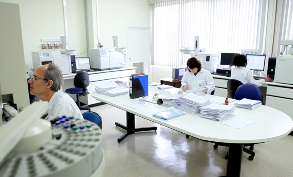 Pesquisadores trabalham em novas instala&ccedil;&otilde;es do IPT: atua&ccedil;&atilde;o estrat&eacute;gica para promover a inova&ccedil;&atilde;o