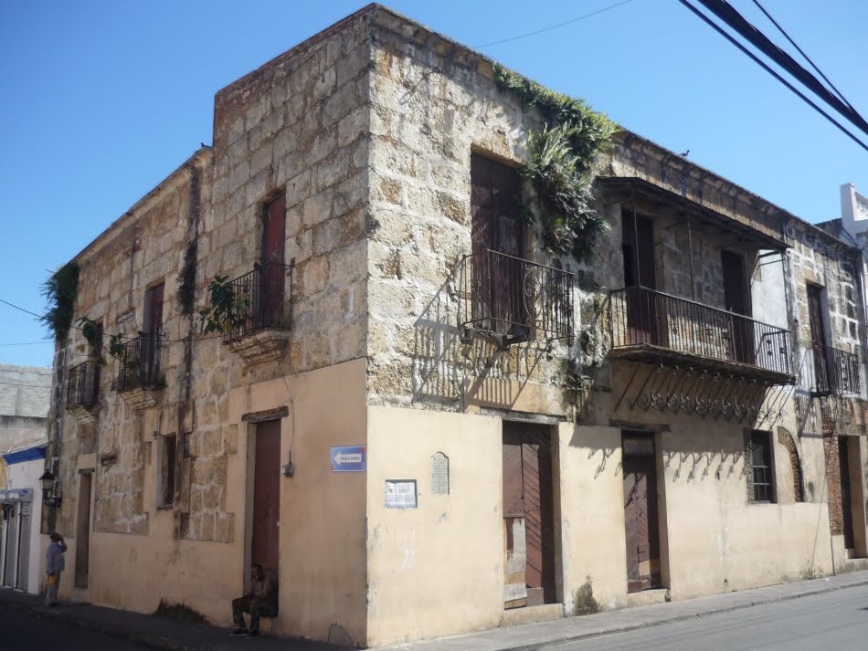 Casa construída em taipa e pedra em 1520 está localizada na capital dominicana