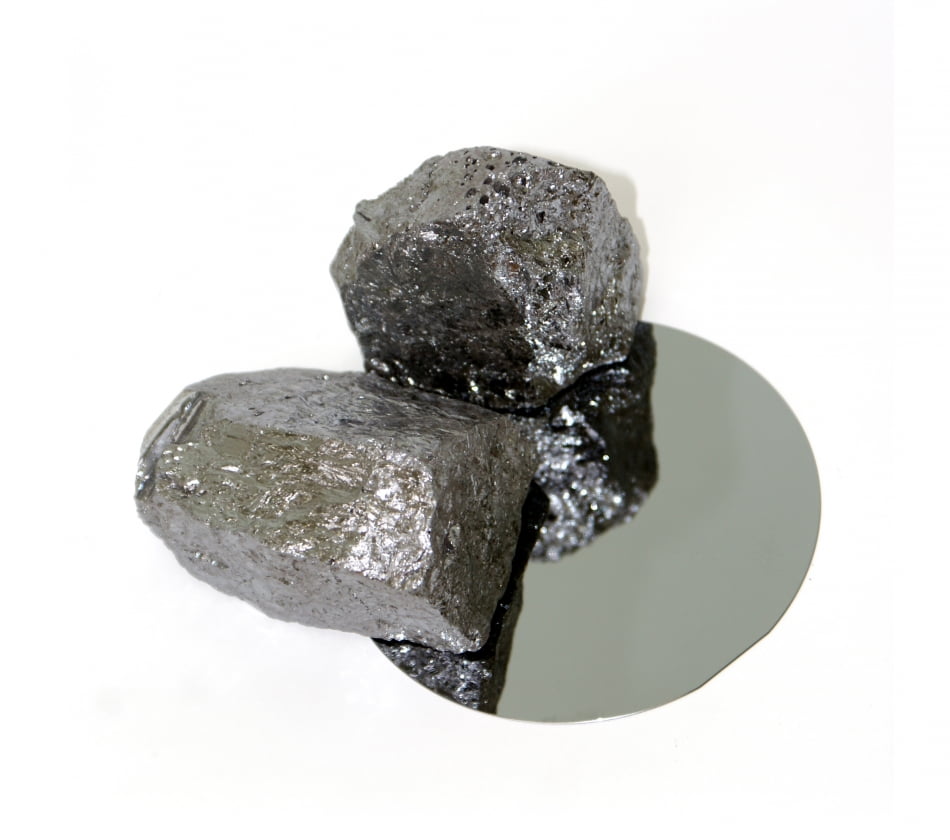 Silício grau metalúrgico sobre lâmina de silício grau solar