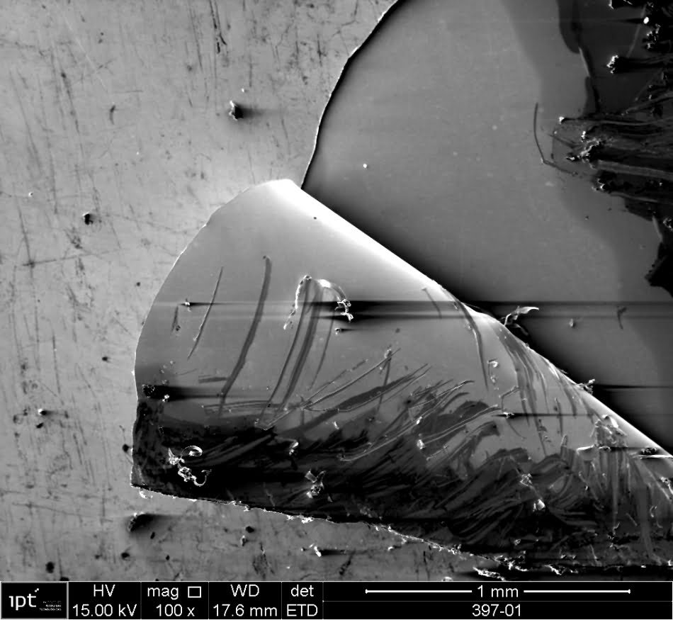 Equipe do IPT apresentará case sobre atendimento a uma empresa de prateação - na foto, imagem de talher de aço inoxidável no microscópio eletrônico de varredura