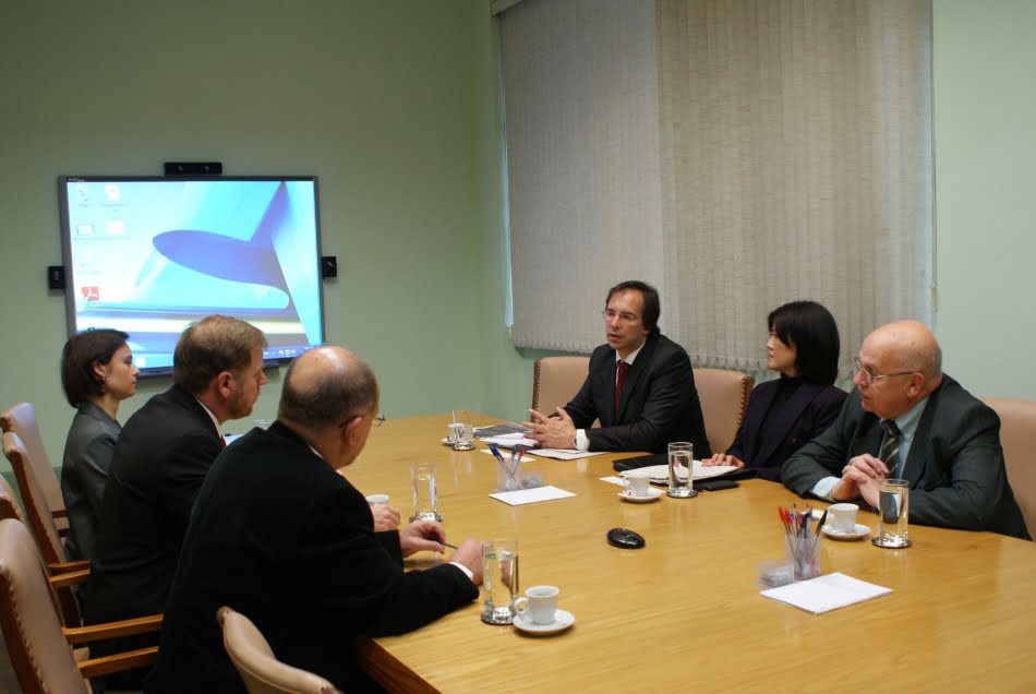 Assinatura do protocolo de intenções prevê intercâmbio nas áreas de nanotecnologia, biotecnologia, nanomanufatura e microfluídica