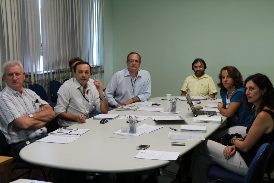 Reunião para apresentação de competências entre os diretores de centro do IPT e a vogal do LNEC, Maria de Lourdes Antunes