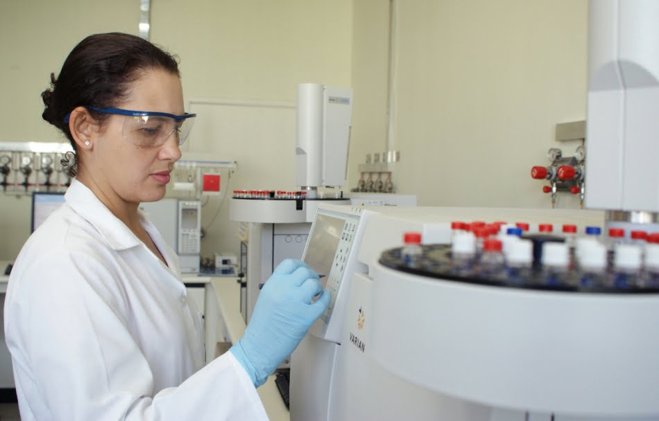 Atendimento aos requisitos de editais e exigências do mercado externo motivam procura pelos ensaios, afirma pesquisadora Helena