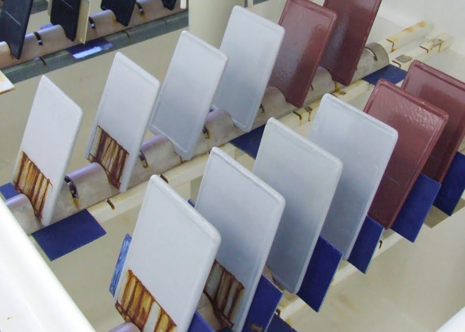 Ensaio de névoa salina para avaliação do desempenho dos esquemas de pintura quanto à resistência aos vapores presentes nas câmaras