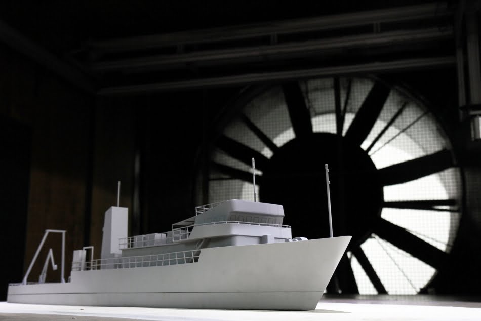 Ensaios no túnel de vento do IPT utilizaram uma embarcação modelada na escala 1:40