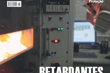 Capa da edição de novembro da revista traz foto de ensaio realizado no Laboratório de Segurança ao Fogo e a Explosões do IPT