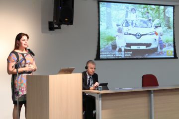 Implementação de mobilidade elétrica no Brasil foi o tema da apresentação de Silvia Barcik, da Renault