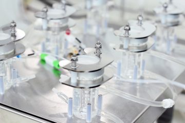 Empresas terão acesso às equipes técnicas do Hospital das Clínicas, IPT e Prodesp, além da infraestrutura laboratorial e de equipamentos especializados para orientação, apoio na execução de provas de conceito, casos de uso real, testes-pilotos e troca de informações técnicas