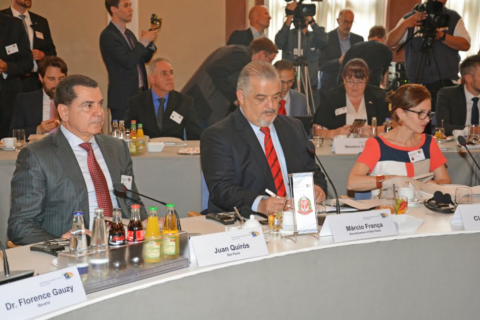 Oitava edição da Cúpula de Líderes Regionais foi realizada este ano na cidade de Munique - da esq. para dir, Quirós, França e Claudia