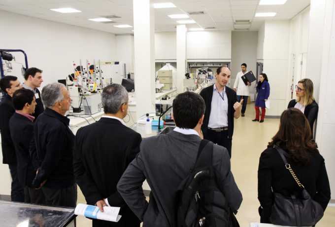 Executivos visitam laboratório do Núcleo de Bionanomanufatura do IPT