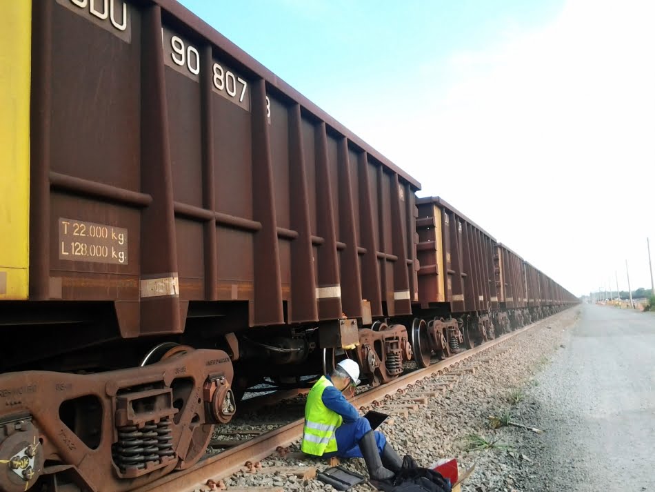 Pesquisador do IPT em trabalho de campo