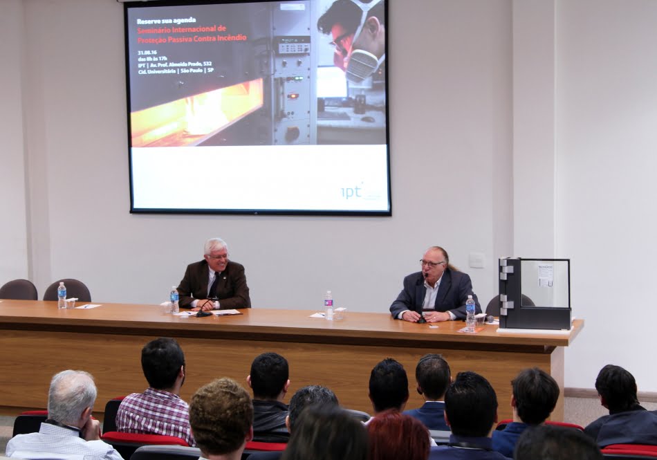 Pesquisadores do IPT recepcionaram delegações internacionais em seminário sobre incêndio