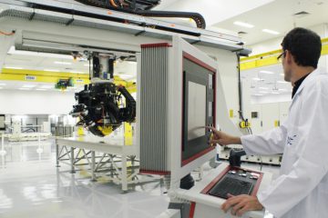 “Parceria com IPT dará condições de oferecer treinamentos em ambiente marcado pela tecnologia de ponta”, afirmou presidente da Almaco - na foto, a sala limpa do Núcleo de Estruturas Leves