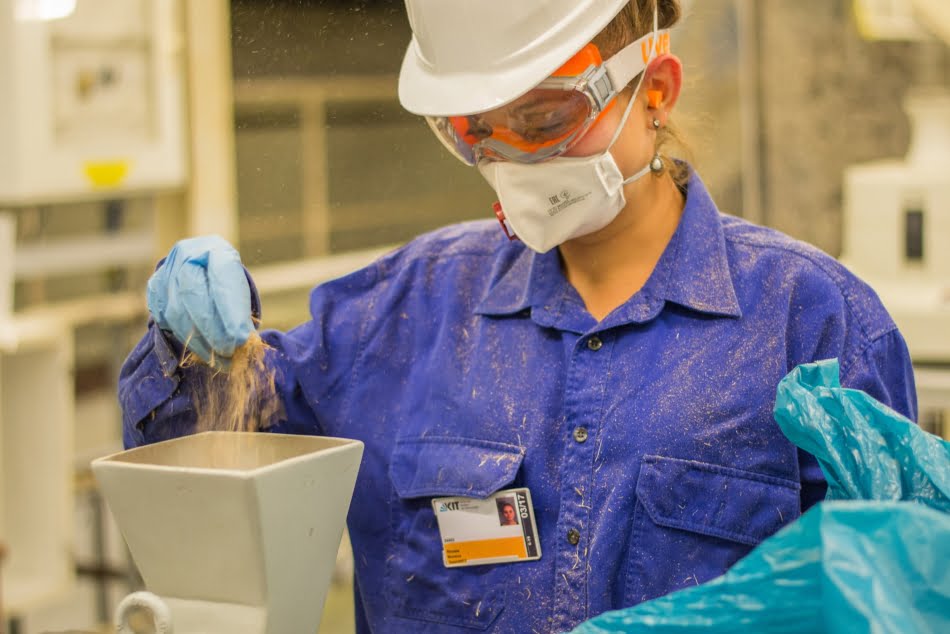 Treinamento da pesquisadora foi realizado entre os meses de agosto de 2016 e março de 2017 no Institute of Catalysis Research and Technology do KIT