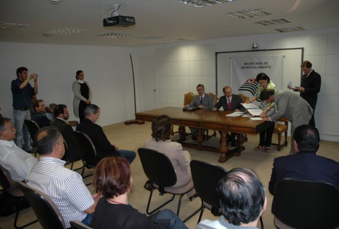 Geraldo Alckmin assina convênios para realização de laudos nas cidades de Bofete, Campos do Jordão, Jales, Lindóia, Novo Horizonte e São Vicente