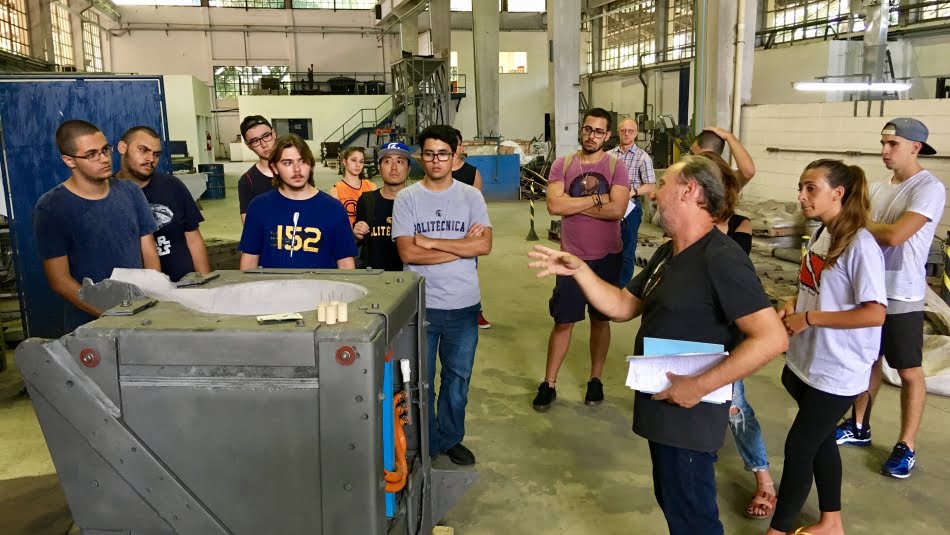 ...e puderam interagir com os profissionais do instituto, muitos deles formados na graduação e pós-graduação da Poli-USP.