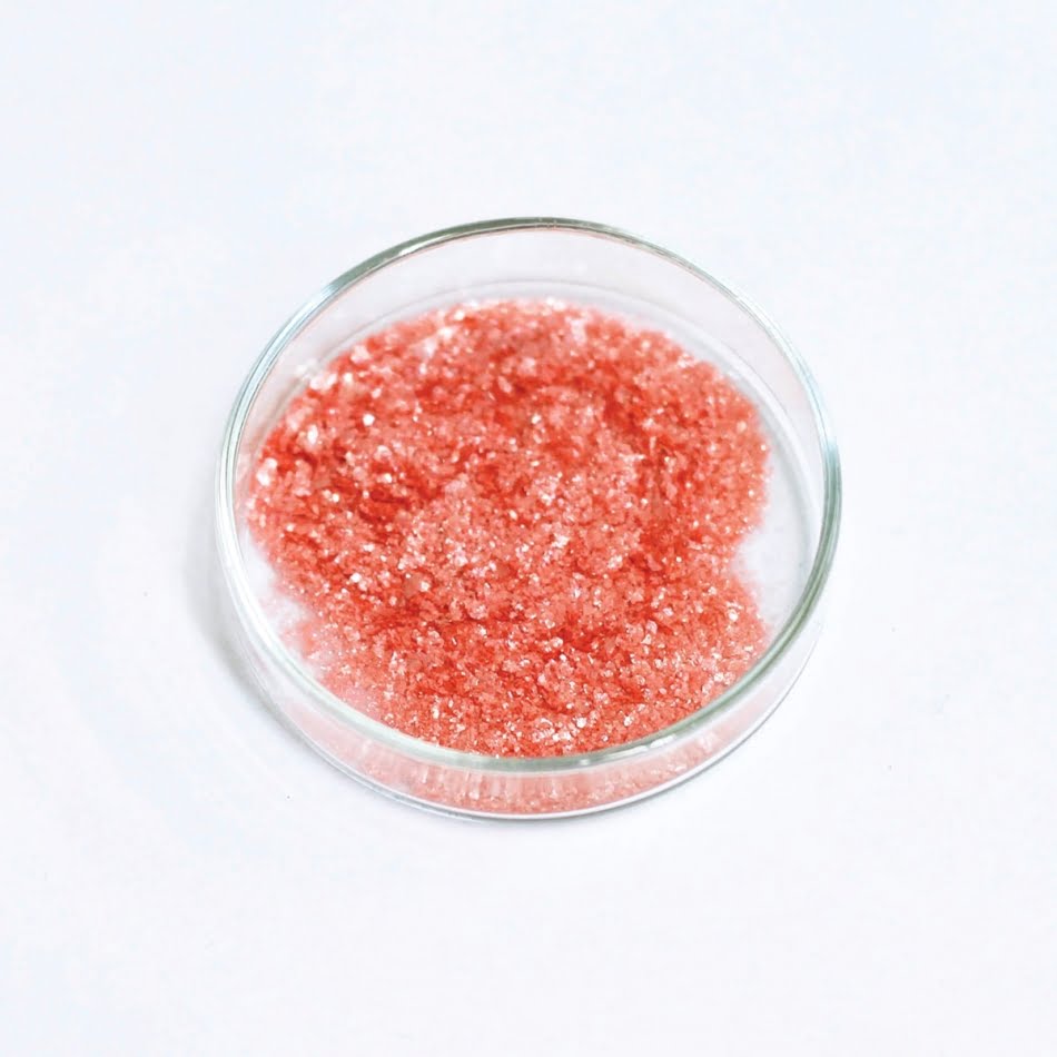 Biodegradável ou não? 3 Bioglitter testado no IPT é composto por mica e corante natural, não podendo ser chamado de biodegradável