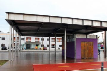 Quiosques estão situados próximos ao mar, que é um ambiente considerado agressivo por conta da umidade e da presença de cloretos...