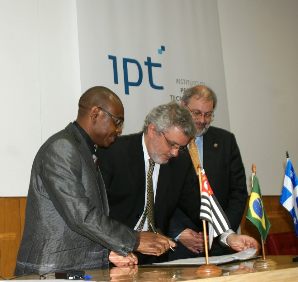 Cooperação com Québec 1 IPT e ETS assinam memorando de entendimento em SP