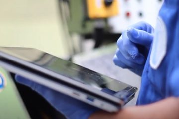 Conectar o ambiente físico, como o chão de fábrica, por meio de tecnologias de IoT é discutido na obra que traz conceitos e aplicações não apenas para a Indústria 4.0, mas também para Cidades Inteligentes