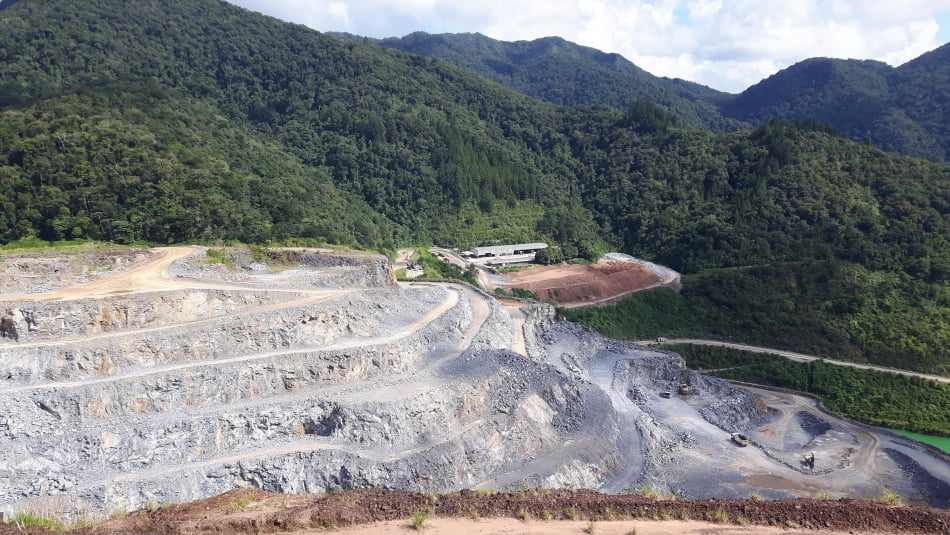 OTGM permitirá que as atividades do setor possam ser consideradas no uso e ocupação do solo dos municípios, respeitando as questões ambientais e sociais - na foto, mina de calcário em Itaoca.
