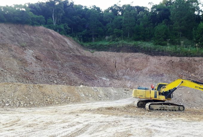 Revisão e consolidação do Ordenamento Territorial Geomineiro será desenvolvido pelo IPT, e fornecerá as bases técnicas para estabelecer o zoneamento minerário para os municípios do Vale do Ribeira e entorno - na foto, mina de argila em Apiaí.