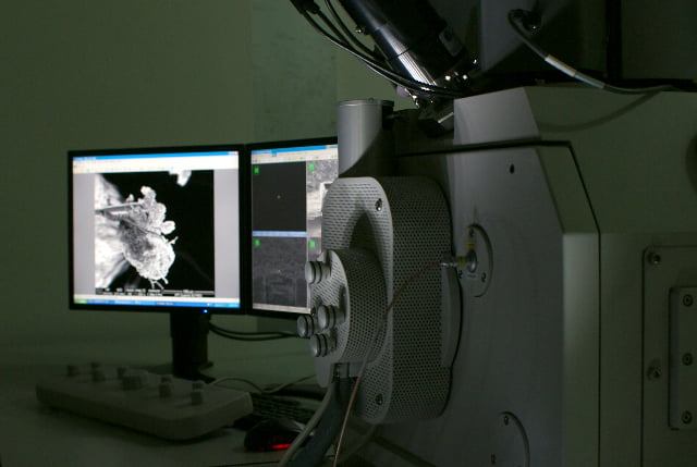 Novo microscópio foi adquirido com investimento integral do Governo do Estado
