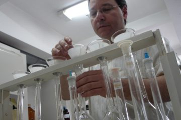 Pesquisador Valdecir Quarcioni é responsável pelo LMCC