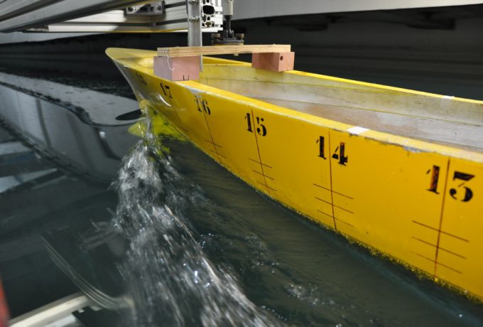 Modelo ensaiado no IPT possuía novidades na geometria, como o bulbo de proa, desenvolvido para altas velocidades